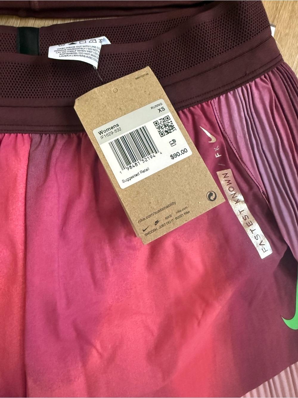 Nike Burgundy Crop Tank & Pink-Purple Gradient Running Shorts xs/small - Picture 5 of 6